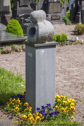 Hulten -  Monument voor het ongeboren kind