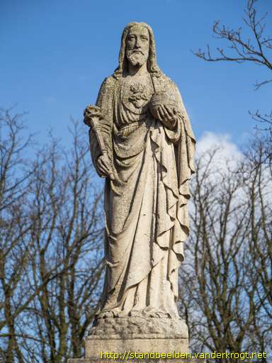 Waalwijk -  Christus Koning/Heilig Hartbeeld