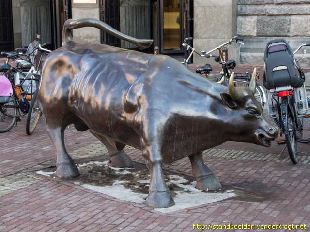 Amsterdam -  Aanvallende Stier ('Charging Bull')