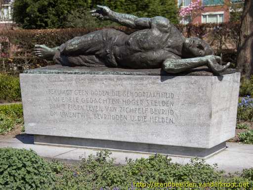 Naaldwijk -  Monument voor de Gevallenen