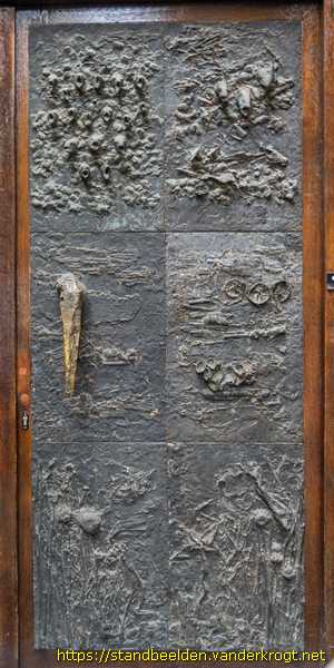 Maastricht - Bronzen deur